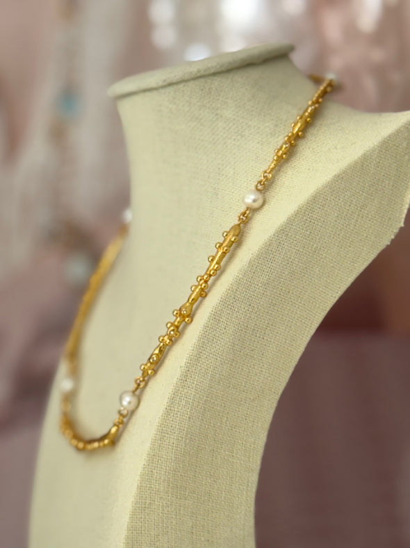 Such Grace and Style Pearl Necklace