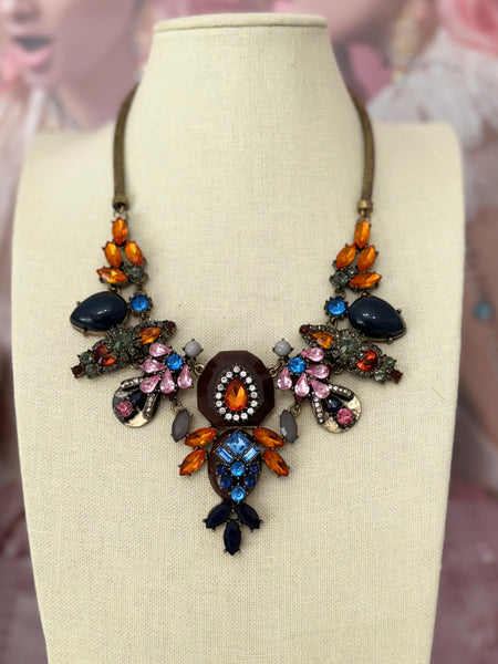 Modern Dame Necklace