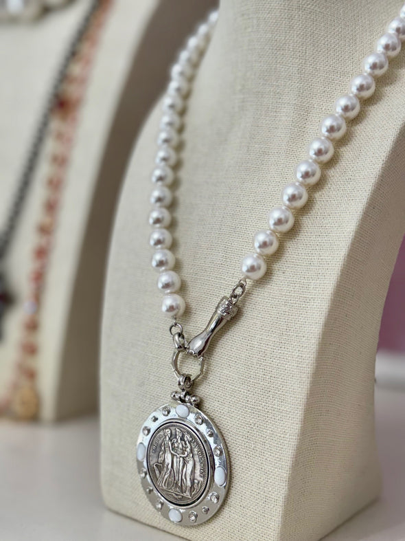 The Three Graces Necklace- White Pearl Necklace
