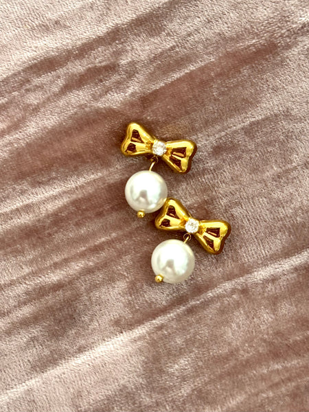 Bow Pearl Earrings
