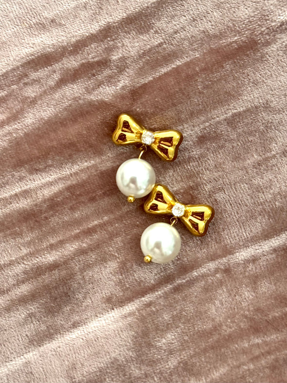 Bow Pearl Earrings