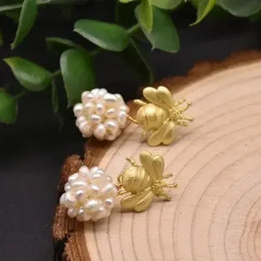 dancing bee pearl earrings